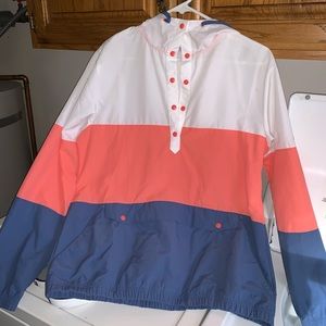 Columbia wind breaker